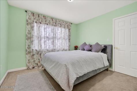 2015 Dobie Lane Schenectady NY 12303