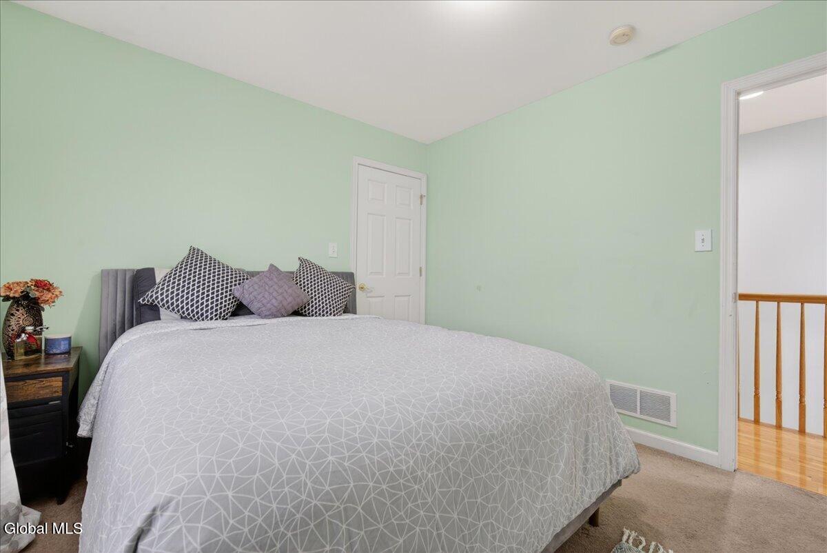 2015 Dobie Lane Schenectady NY 12303