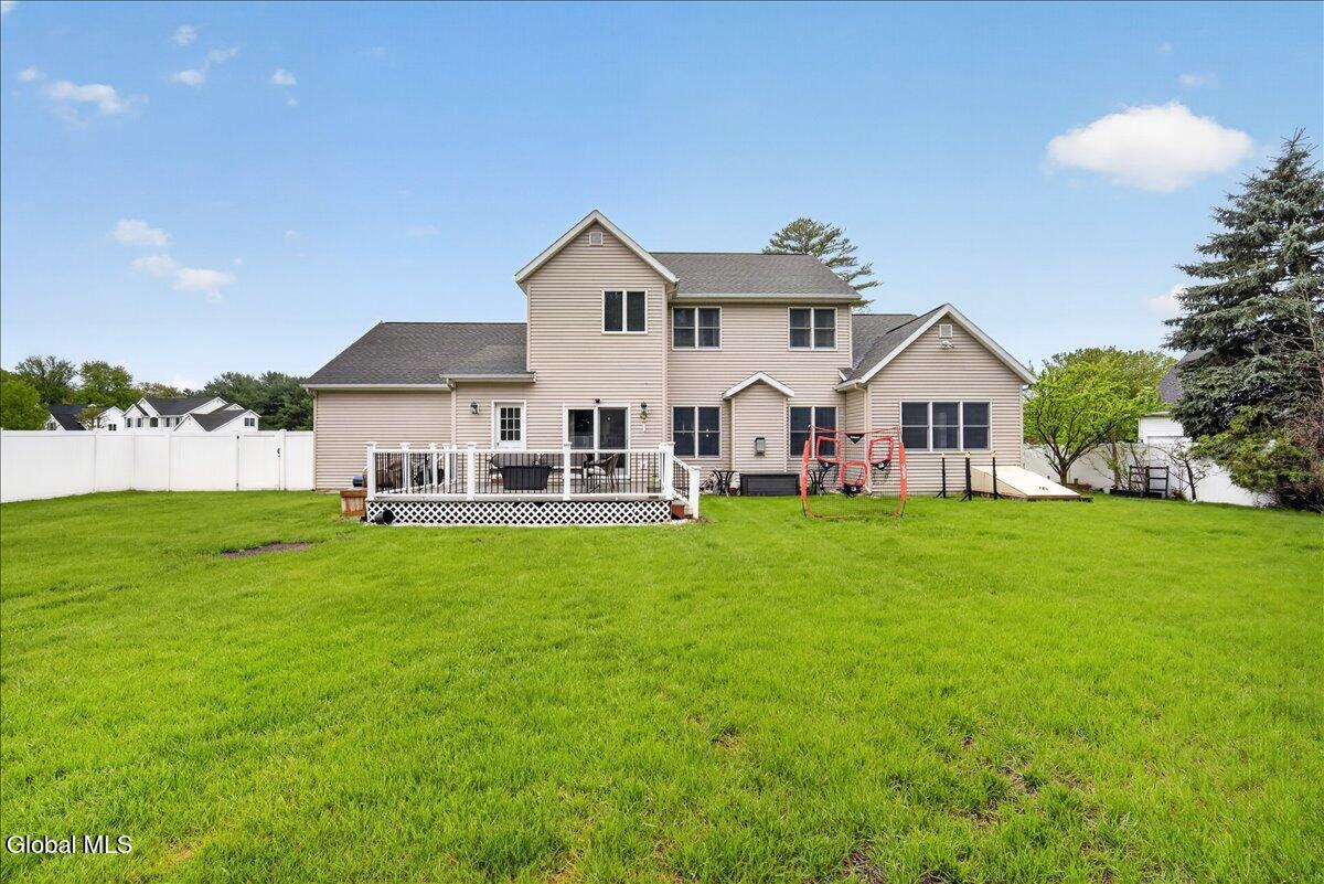 2015 Dobie Lane Schenectady NY 12303