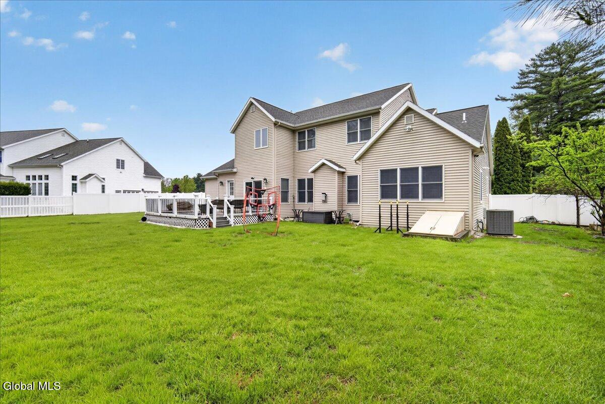 2015 Dobie Lane Schenectady NY 12303