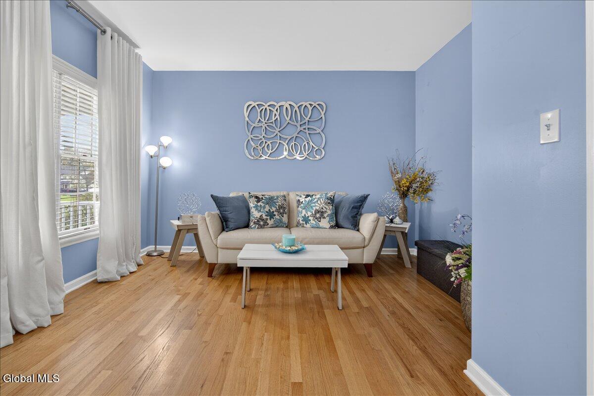 2015 Dobie Lane Schenectady NY 12303