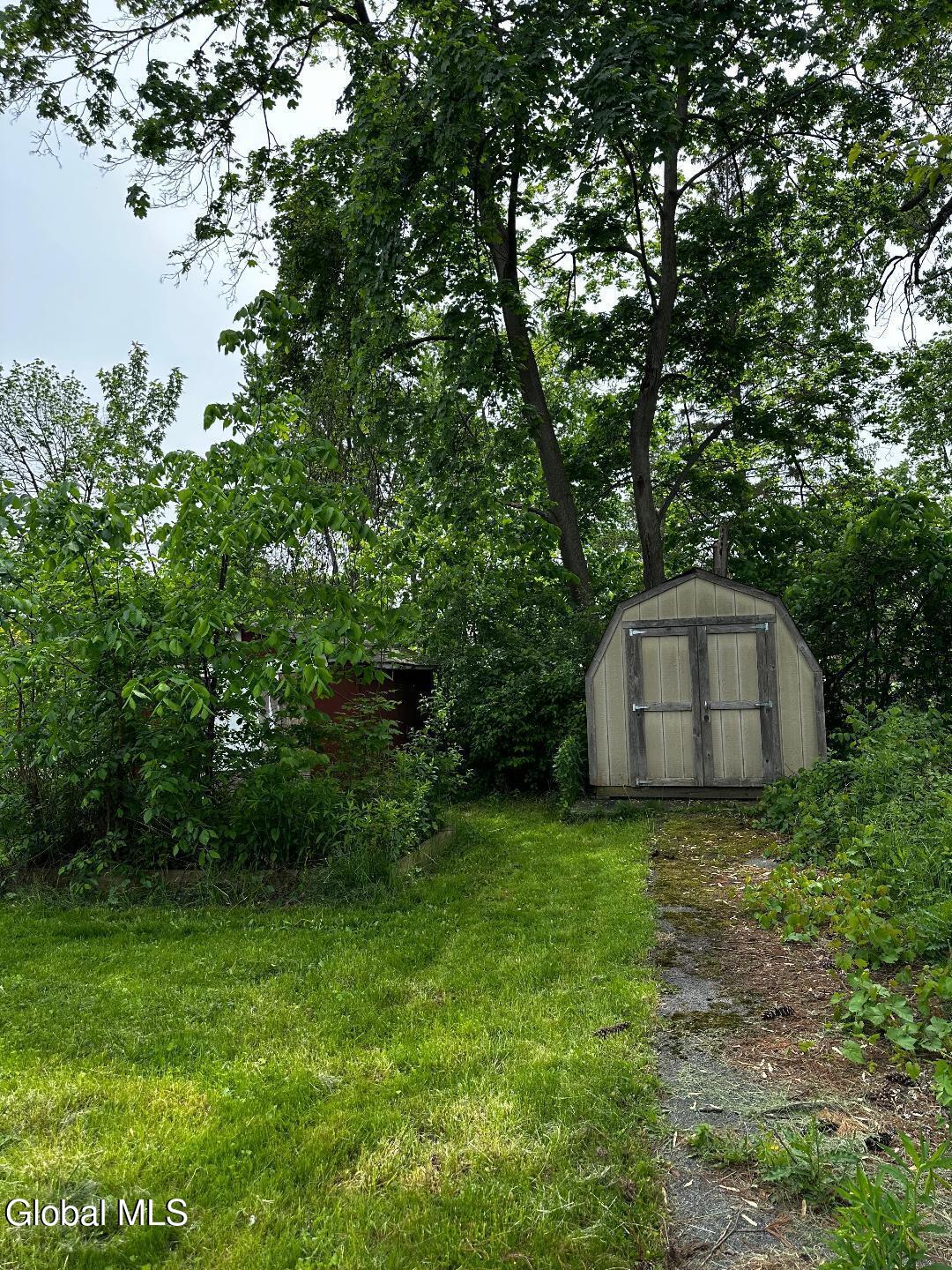 1318 Alden Place Schenectady NY 12308