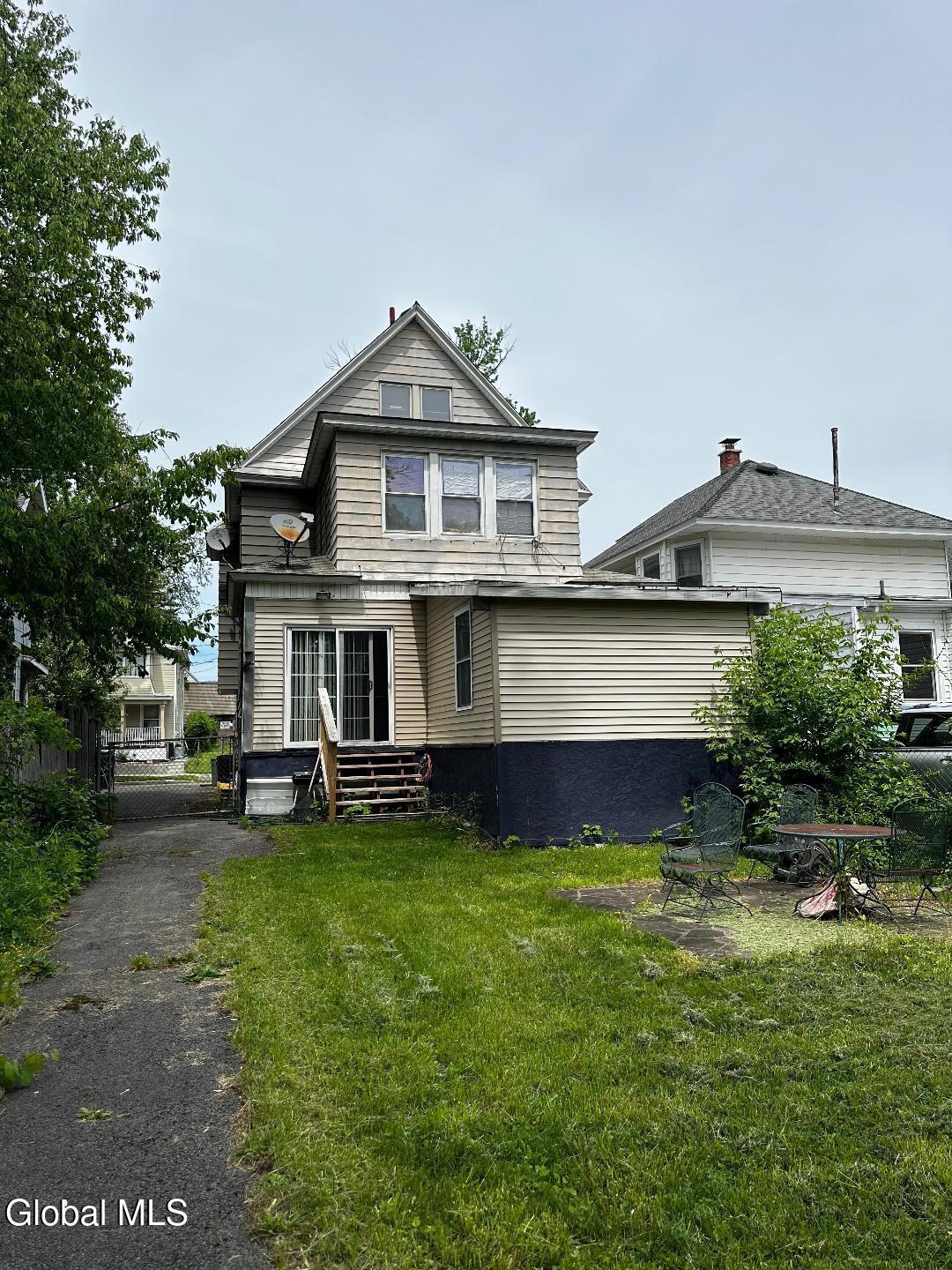 1318 Alden Place Schenectady NY 12308