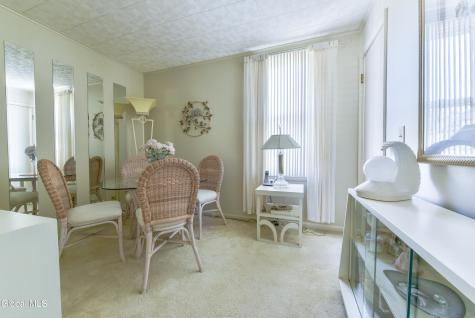 18 Grandoe Lane Gloversville NY 12078