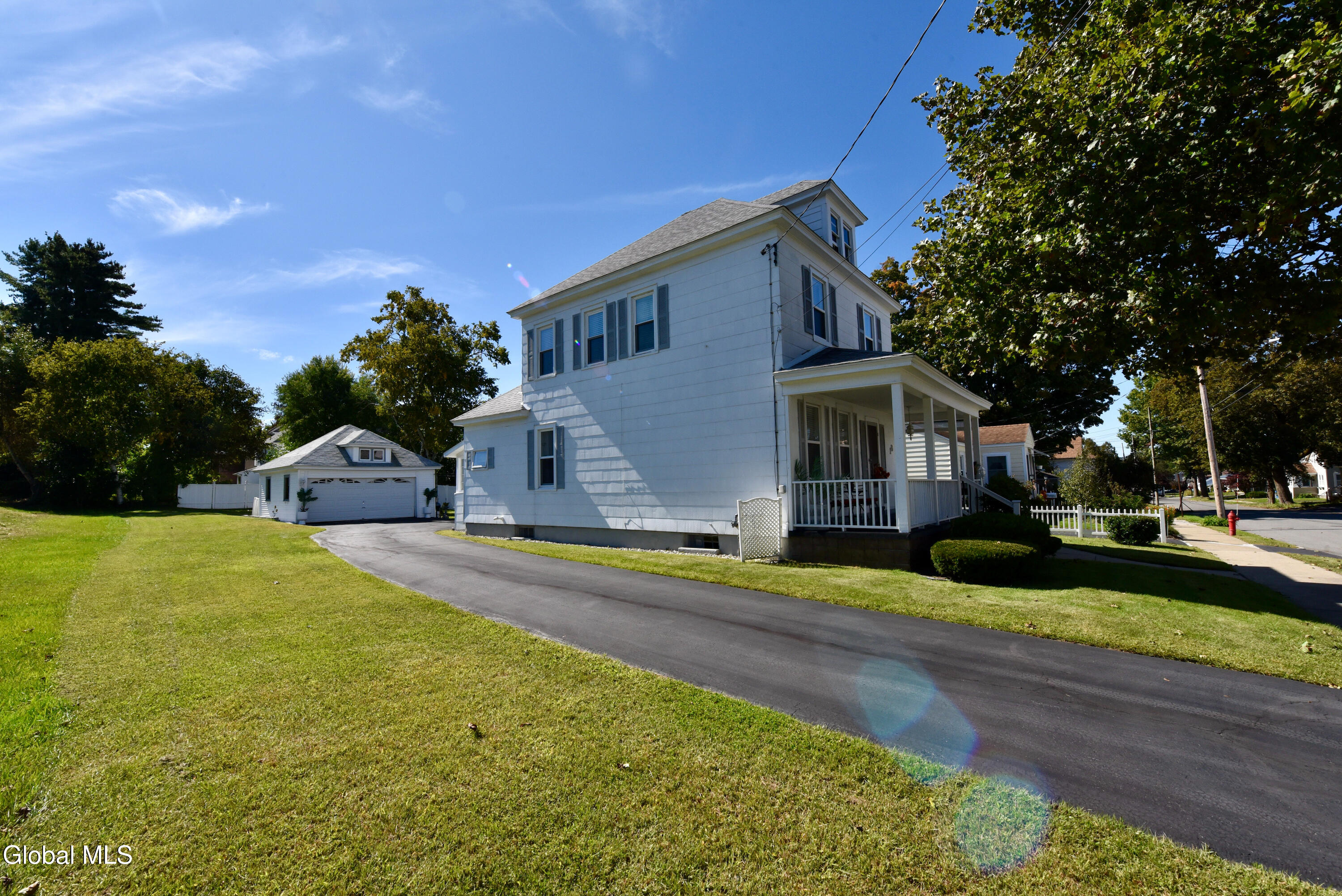18 Grandoe Lane Gloversville NY 12078