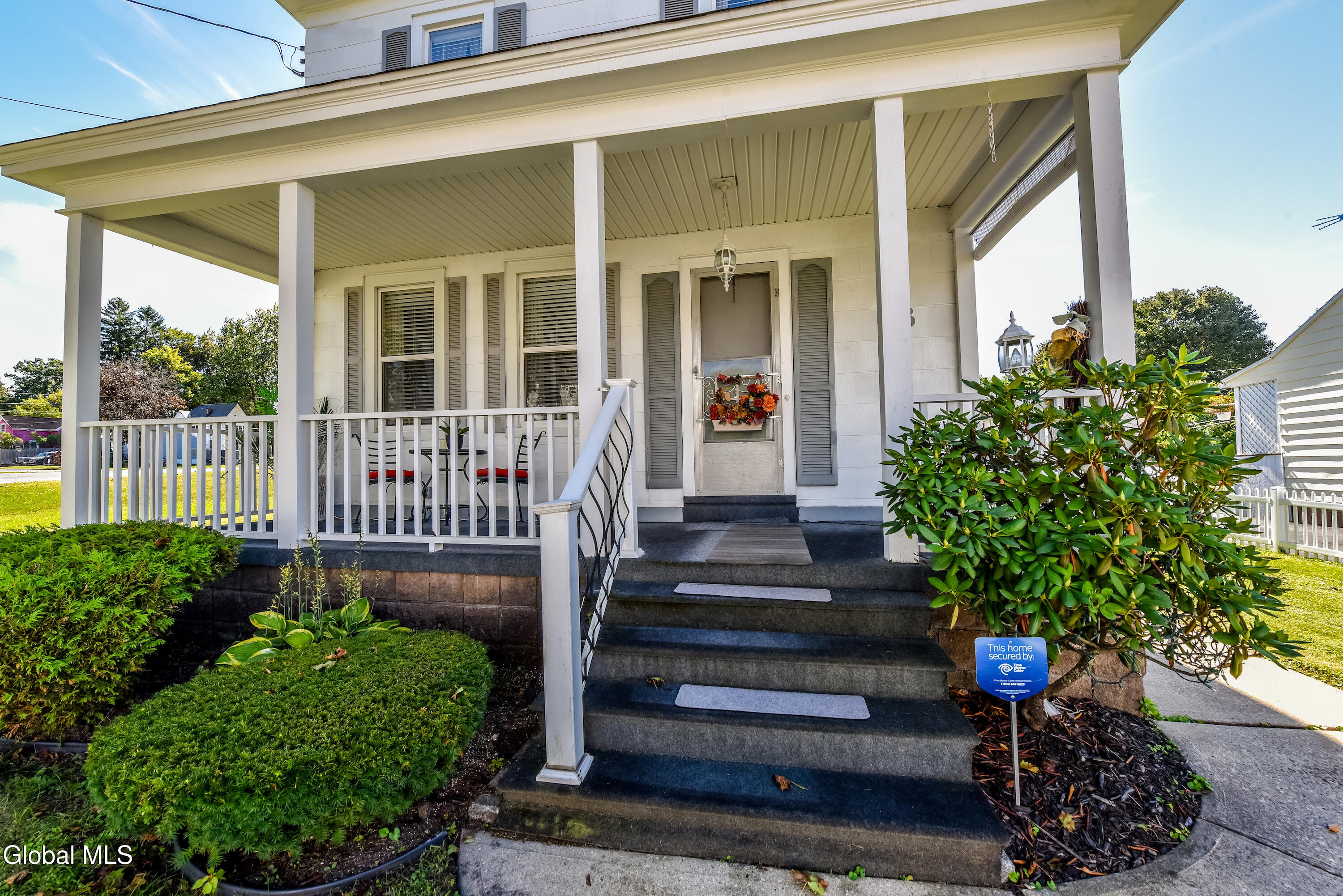 18 Grandoe Lane Gloversville NY 12078
