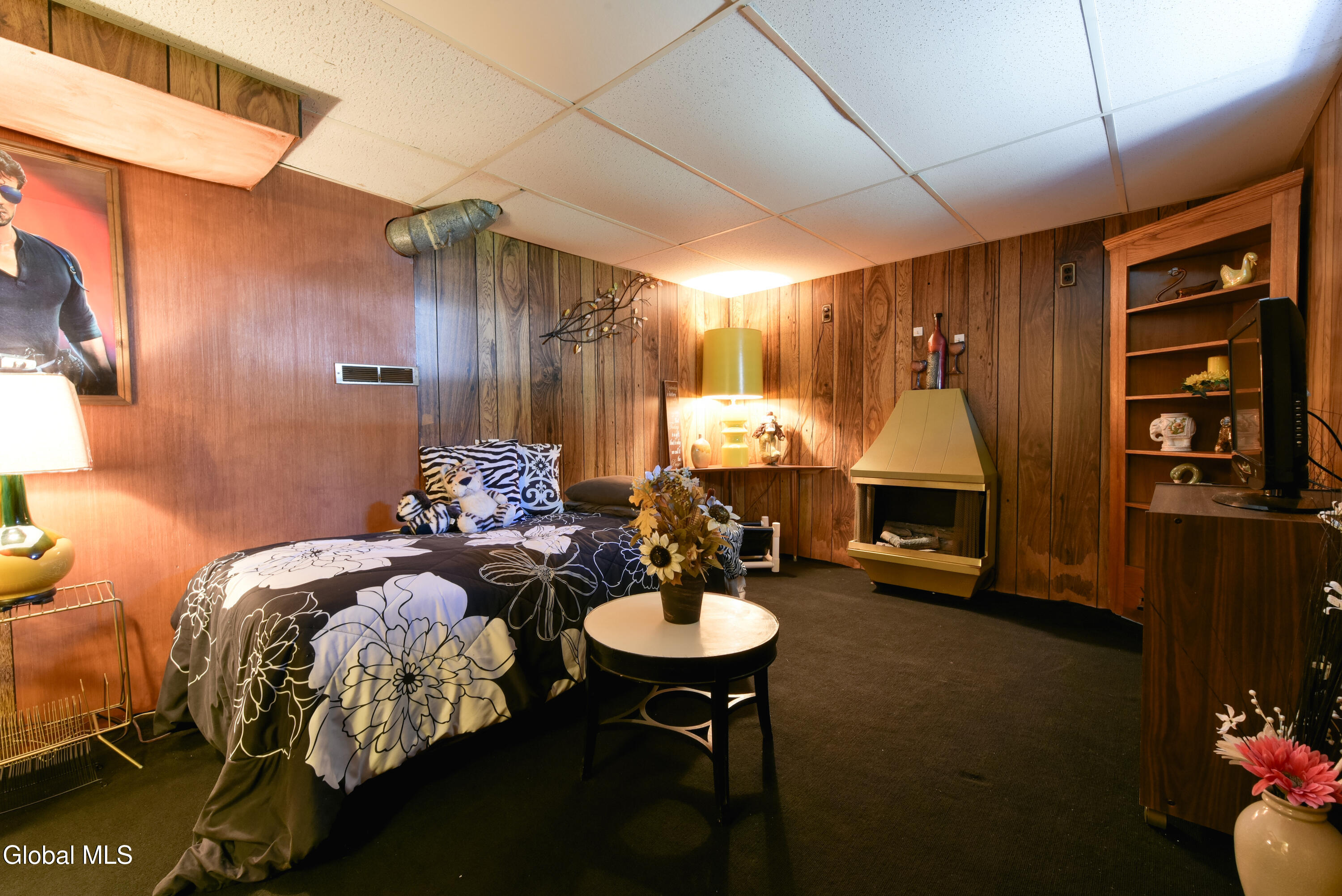 18 Grandoe Lane Gloversville NY 12078