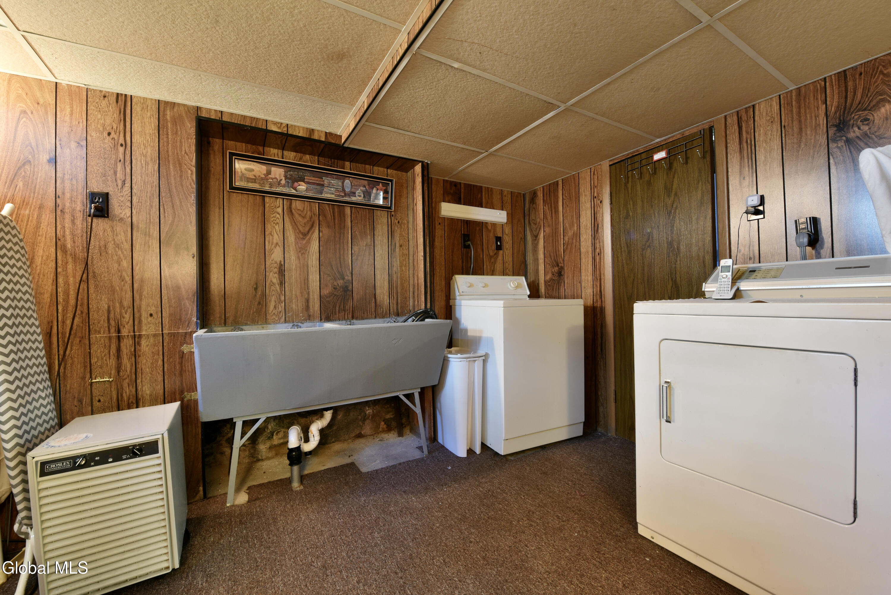 18 Grandoe Lane Gloversville NY 12078