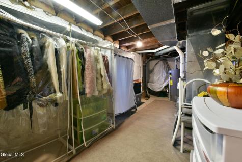 18 Grandoe Lane Gloversville NY 12078