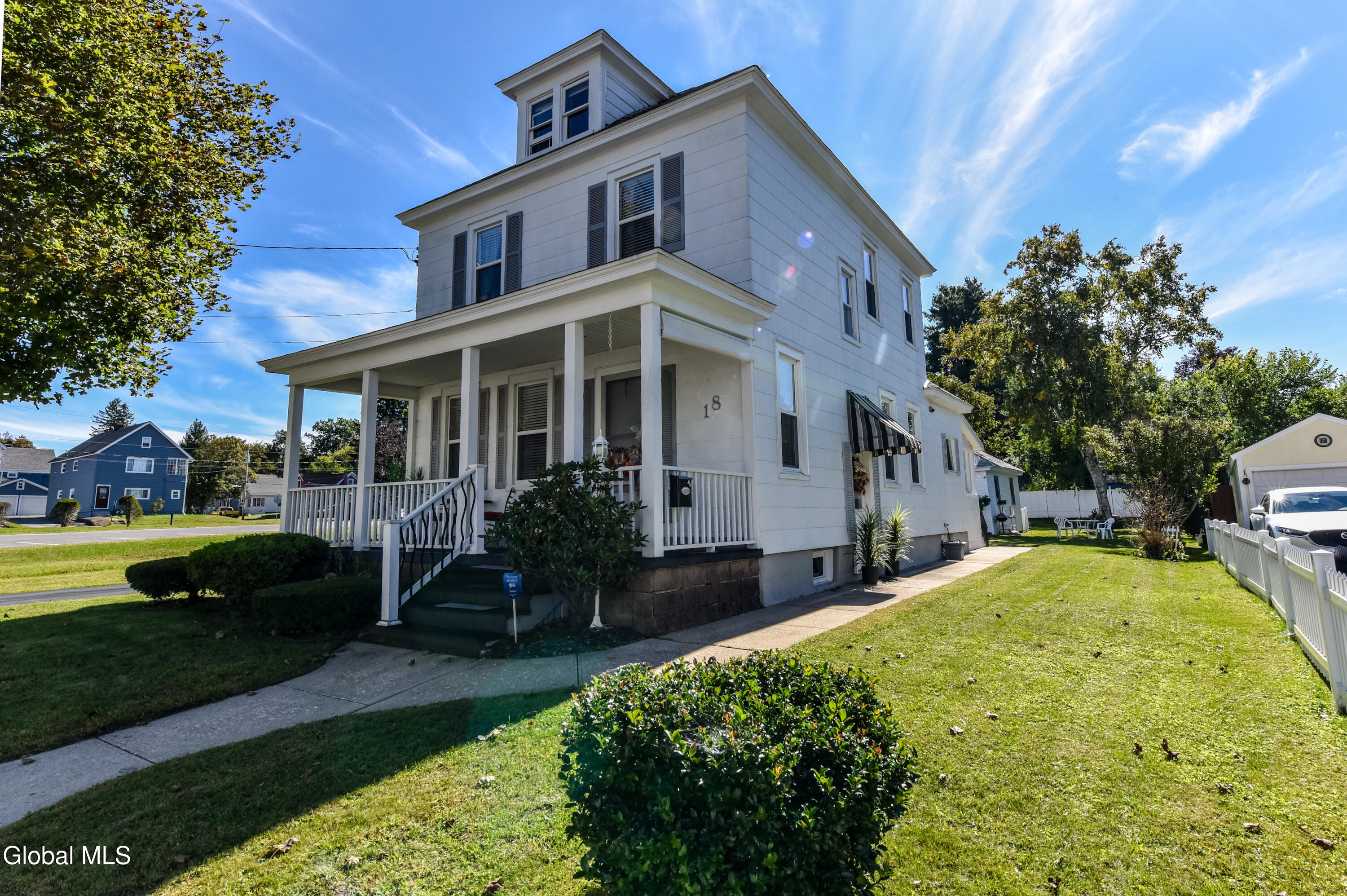 18 Grandoe Lane Gloversville NY 12078