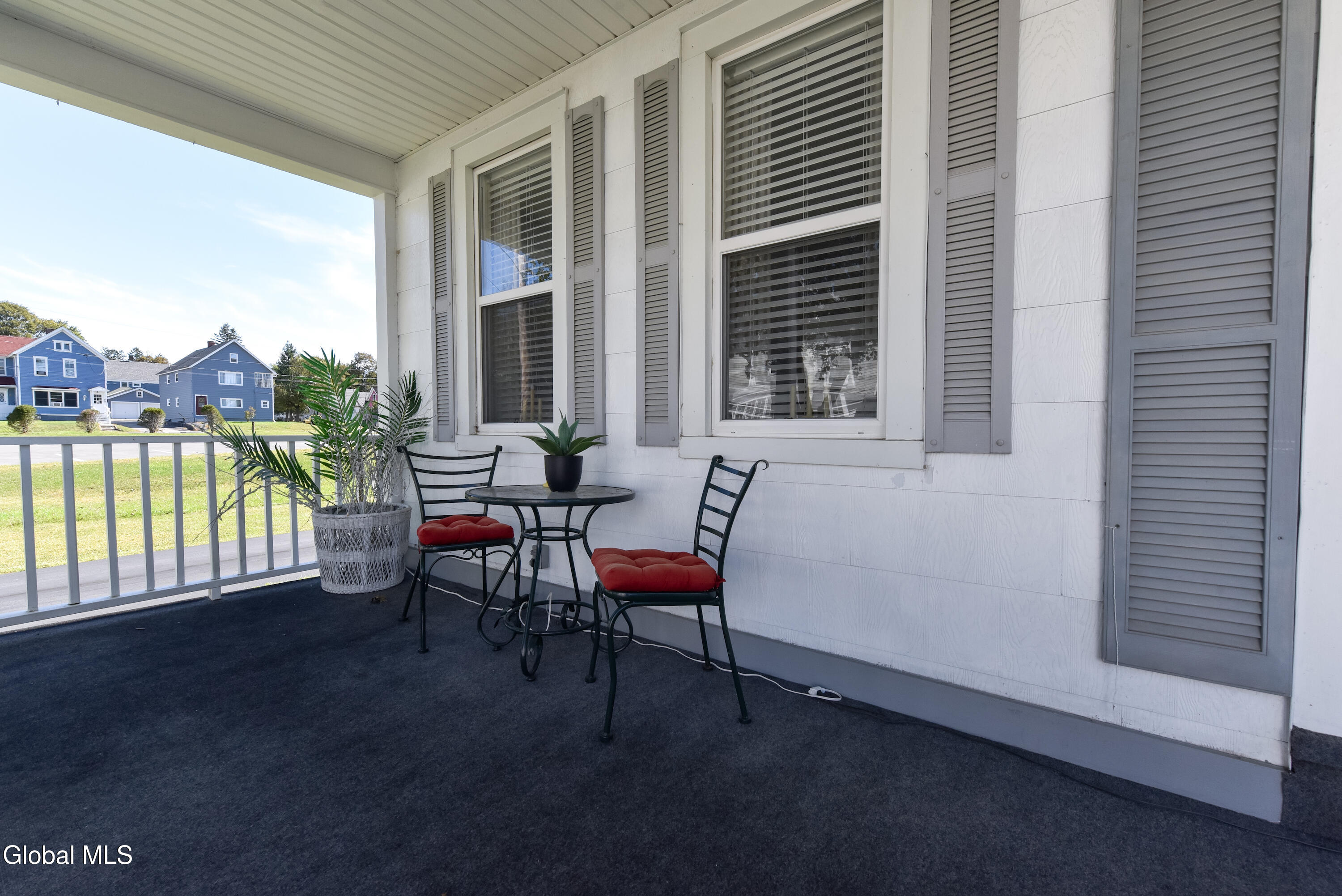 18 Grandoe Lane Gloversville NY 12078