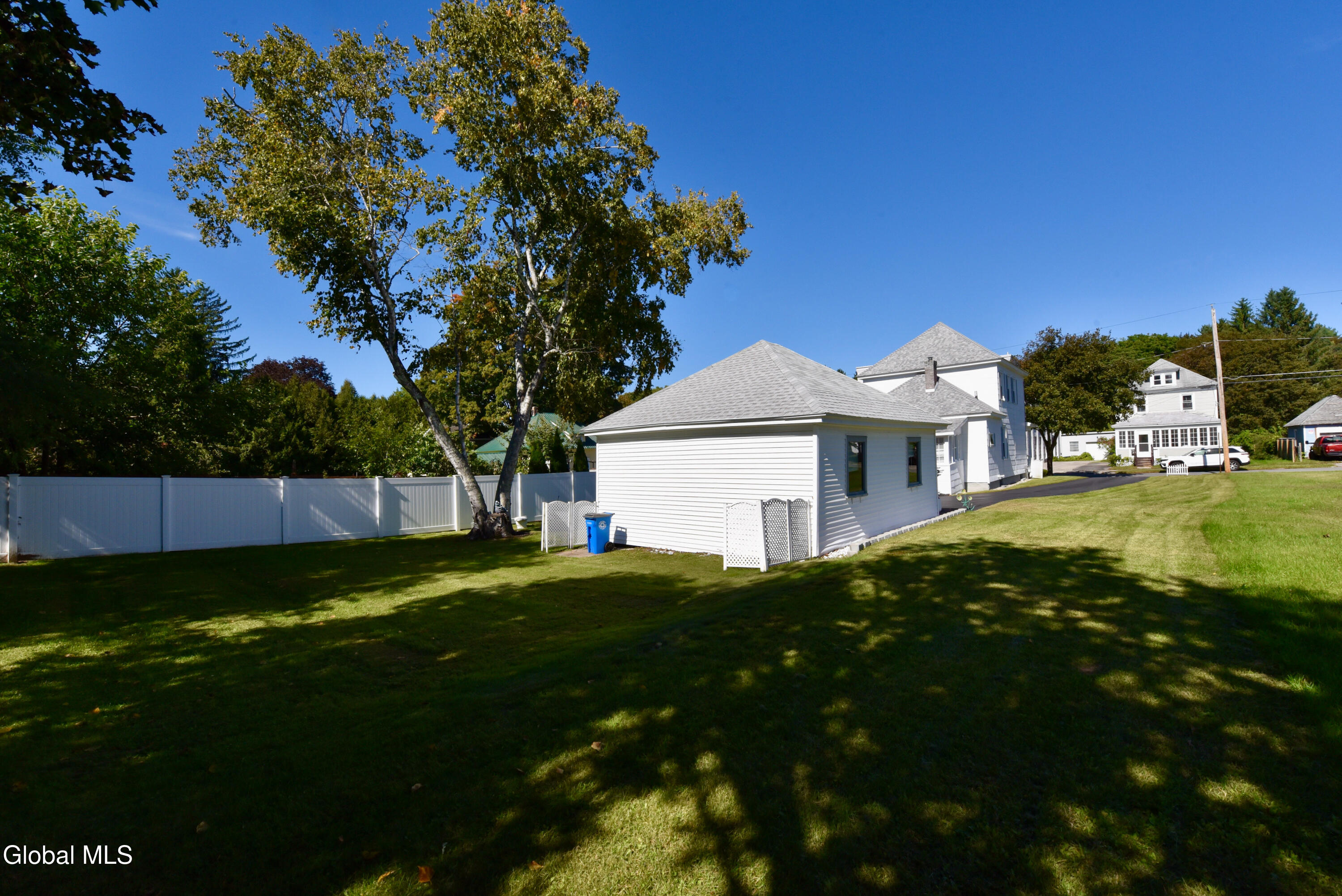 18 Grandoe Lane Gloversville NY 12078
