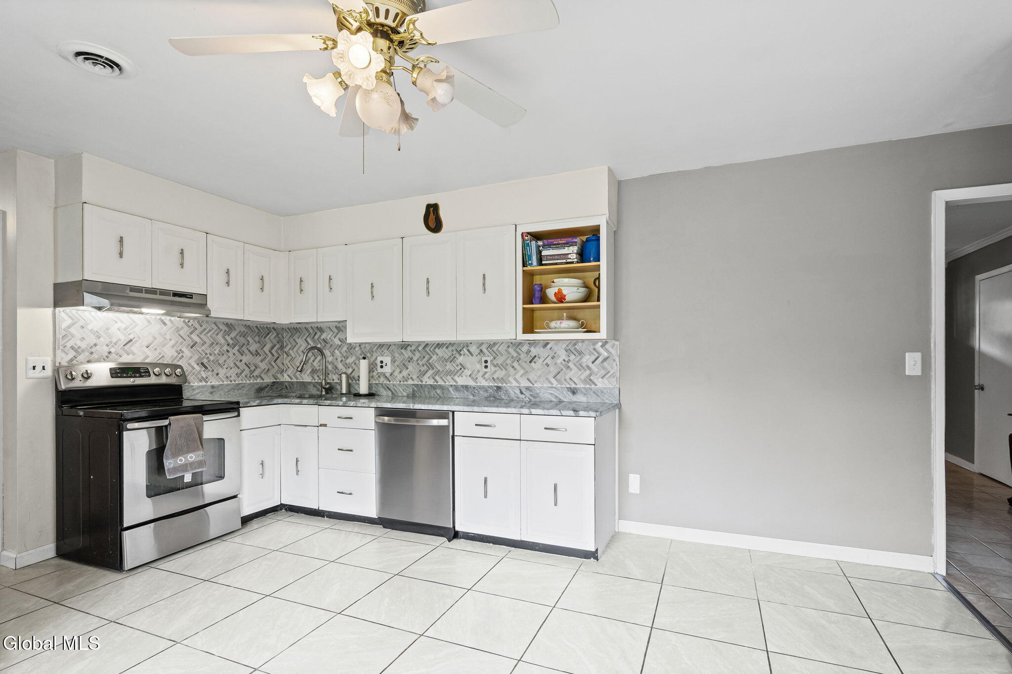 24 Warwick Avenue Albany NY 12205