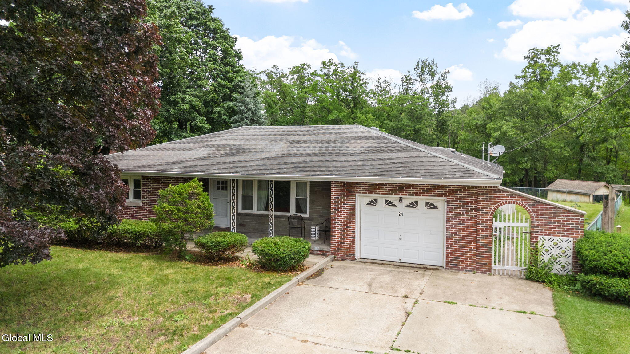 24 Warwick Avenue Albany NY 12205