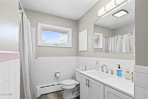 24 Warwick Avenue Albany NY 12205