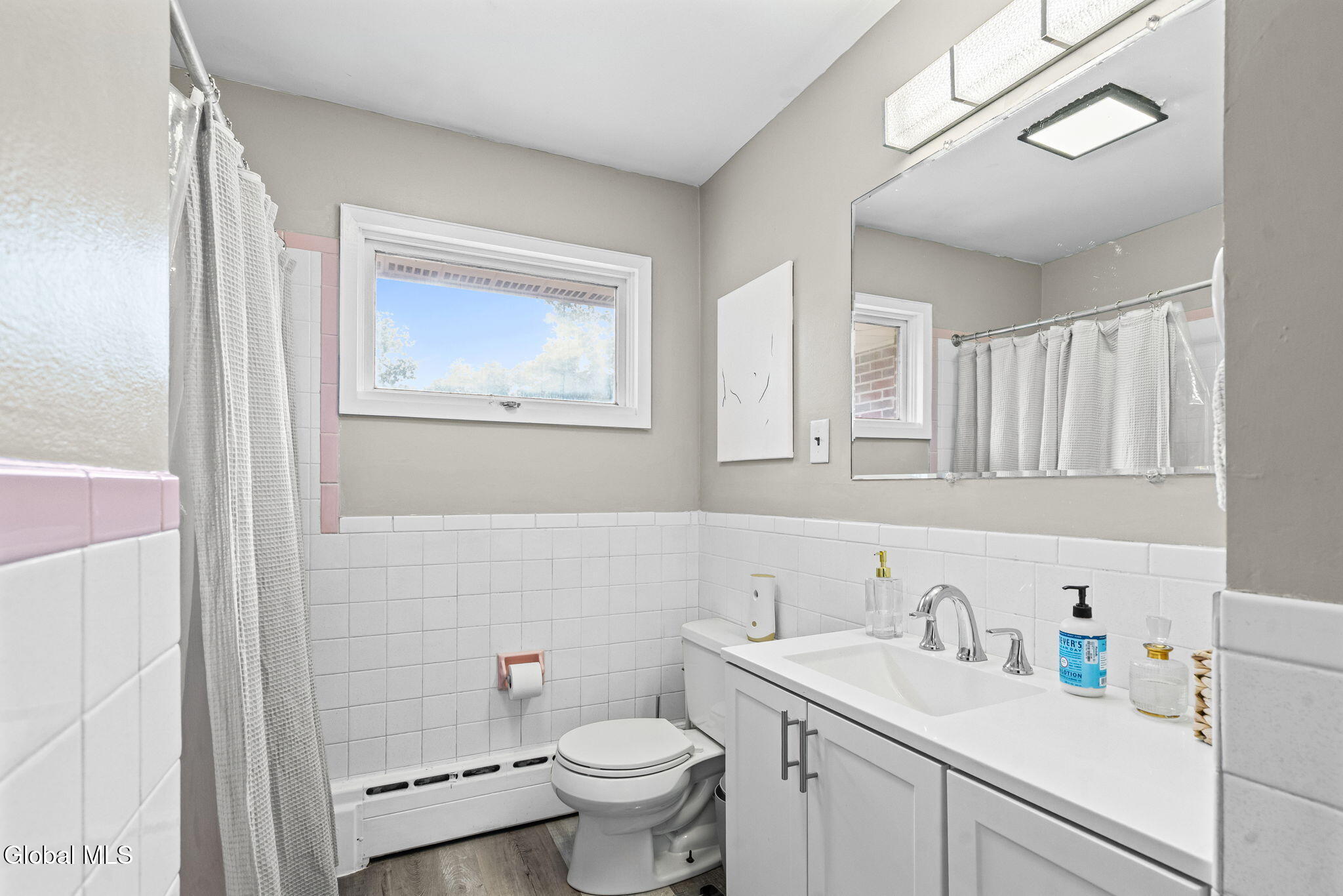 24 Warwick Avenue Albany NY 12205