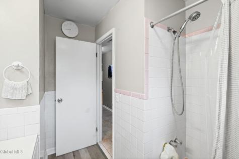 24 Warwick Avenue Albany NY 12205