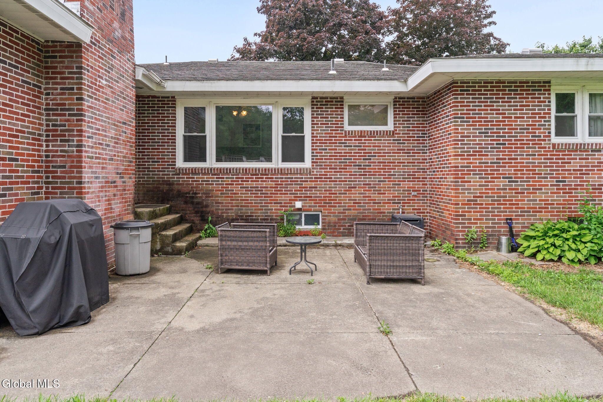 24 Warwick Avenue Albany NY 12205