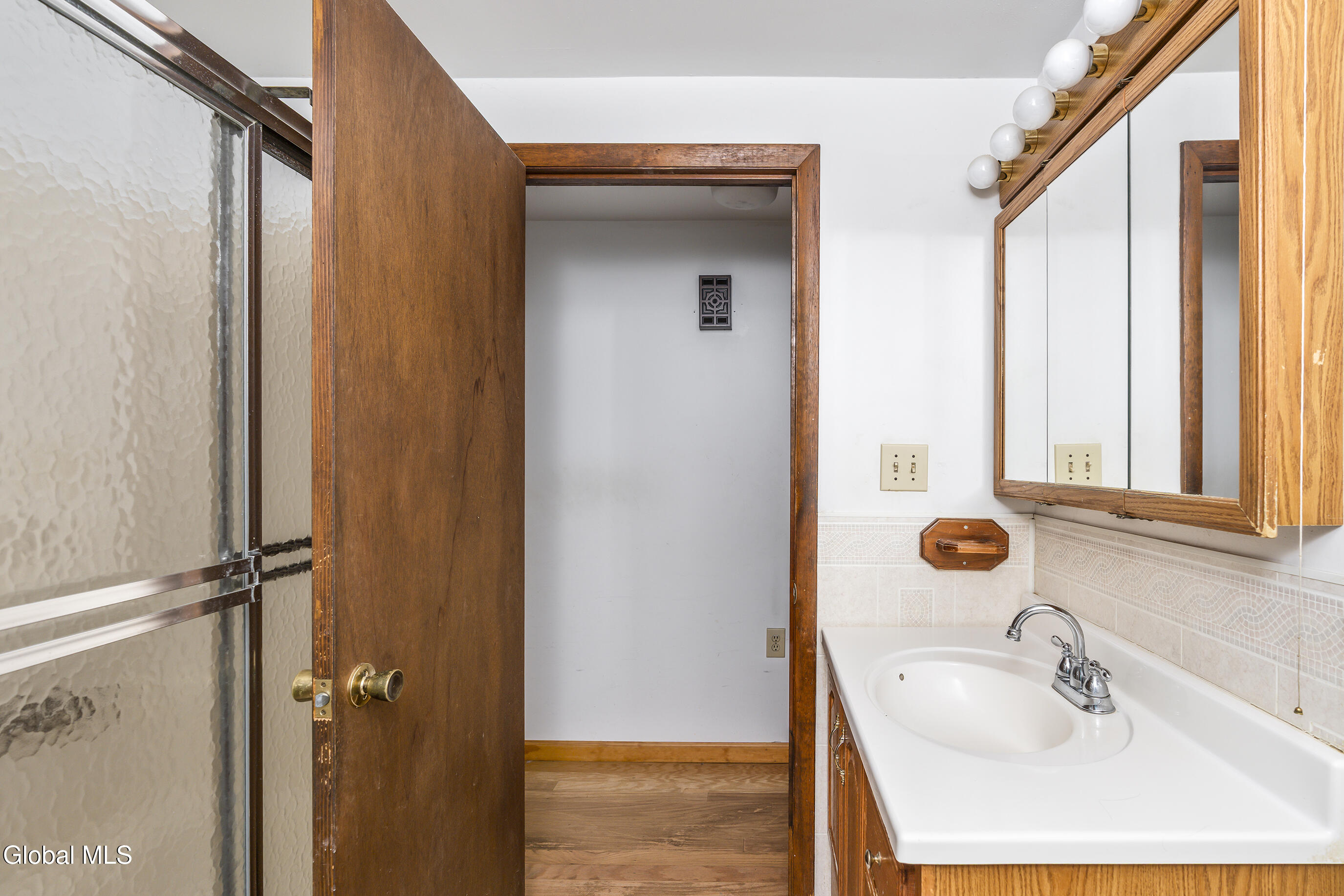 1704 Us Route 9w Selkirk NY 12158