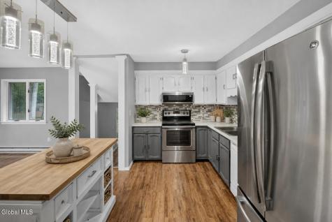 8 Cedarcrest Drive Saratoga Springs NY 12866