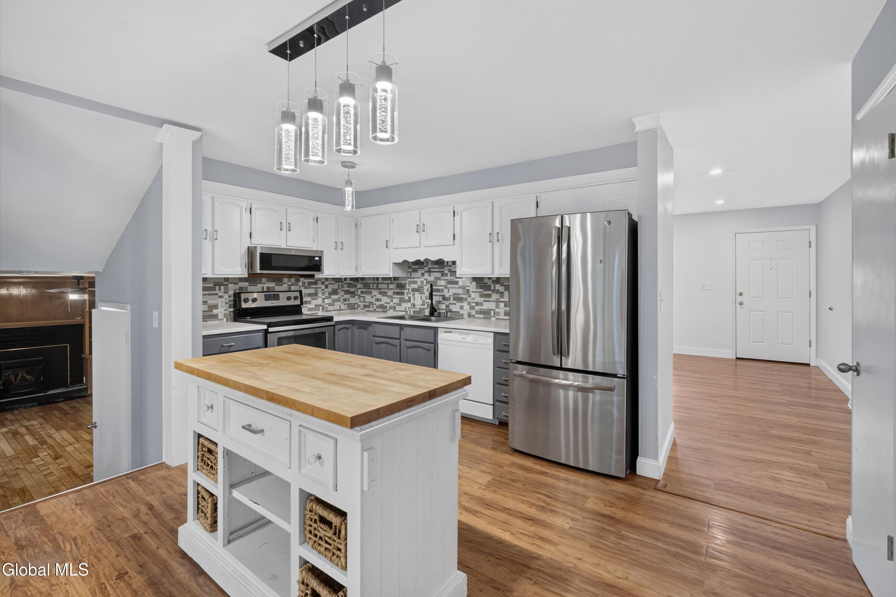 8 Cedarcrest Drive Saratoga Springs NY 12866