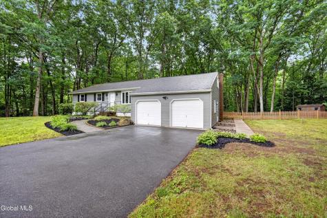 8 Cedarcrest Drive Saratoga Springs NY 12866