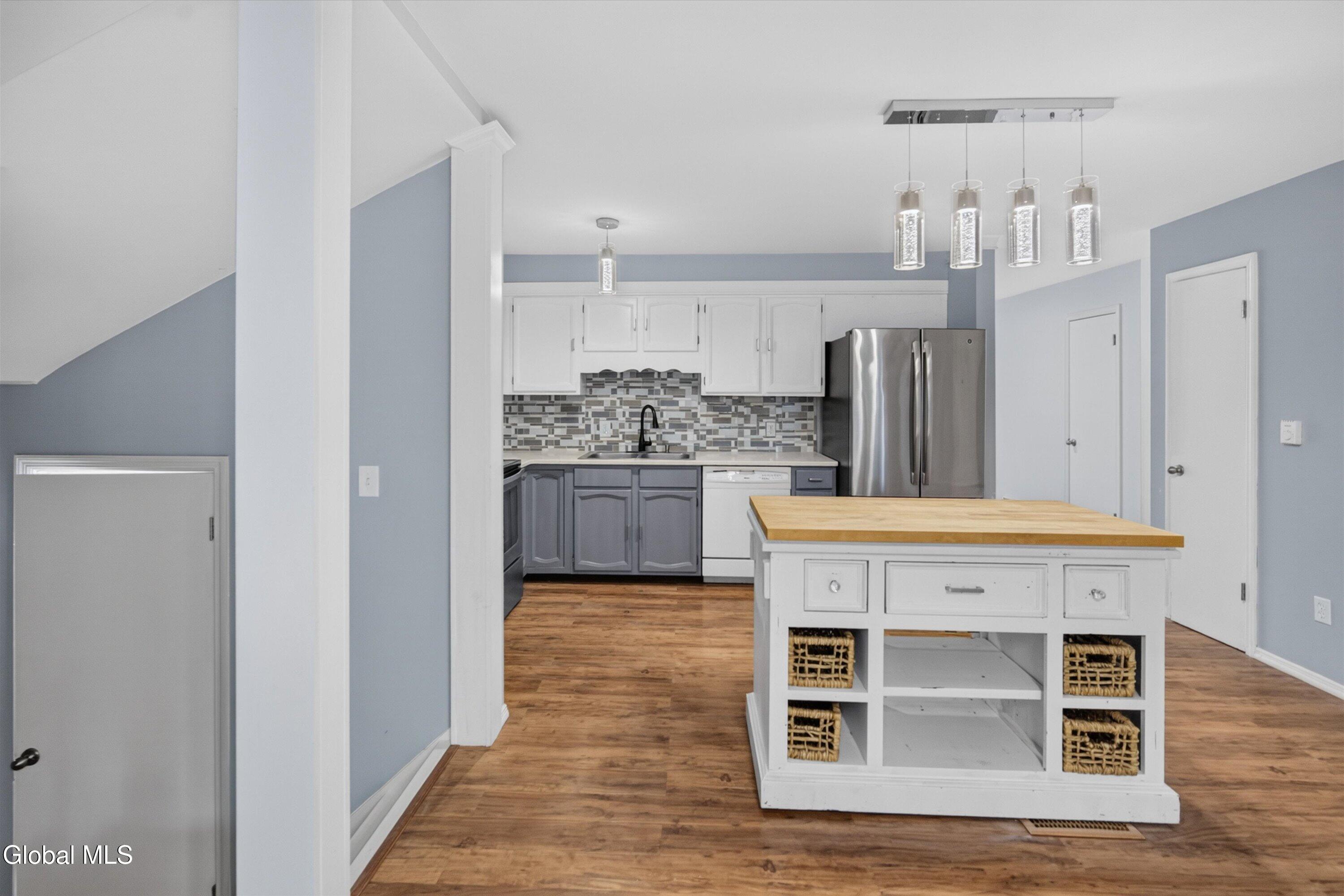 8 Cedarcrest Drive Saratoga Springs NY 12866