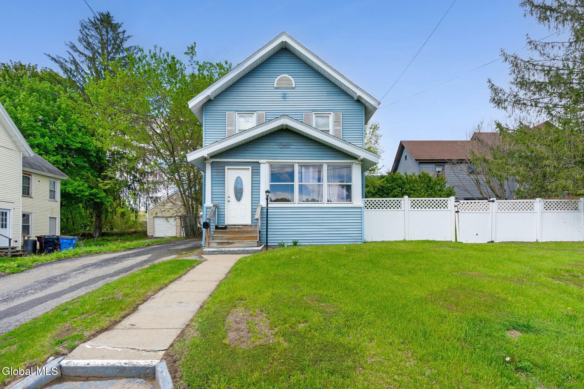 2 W 10th Avenue Gloversville NY 12078
