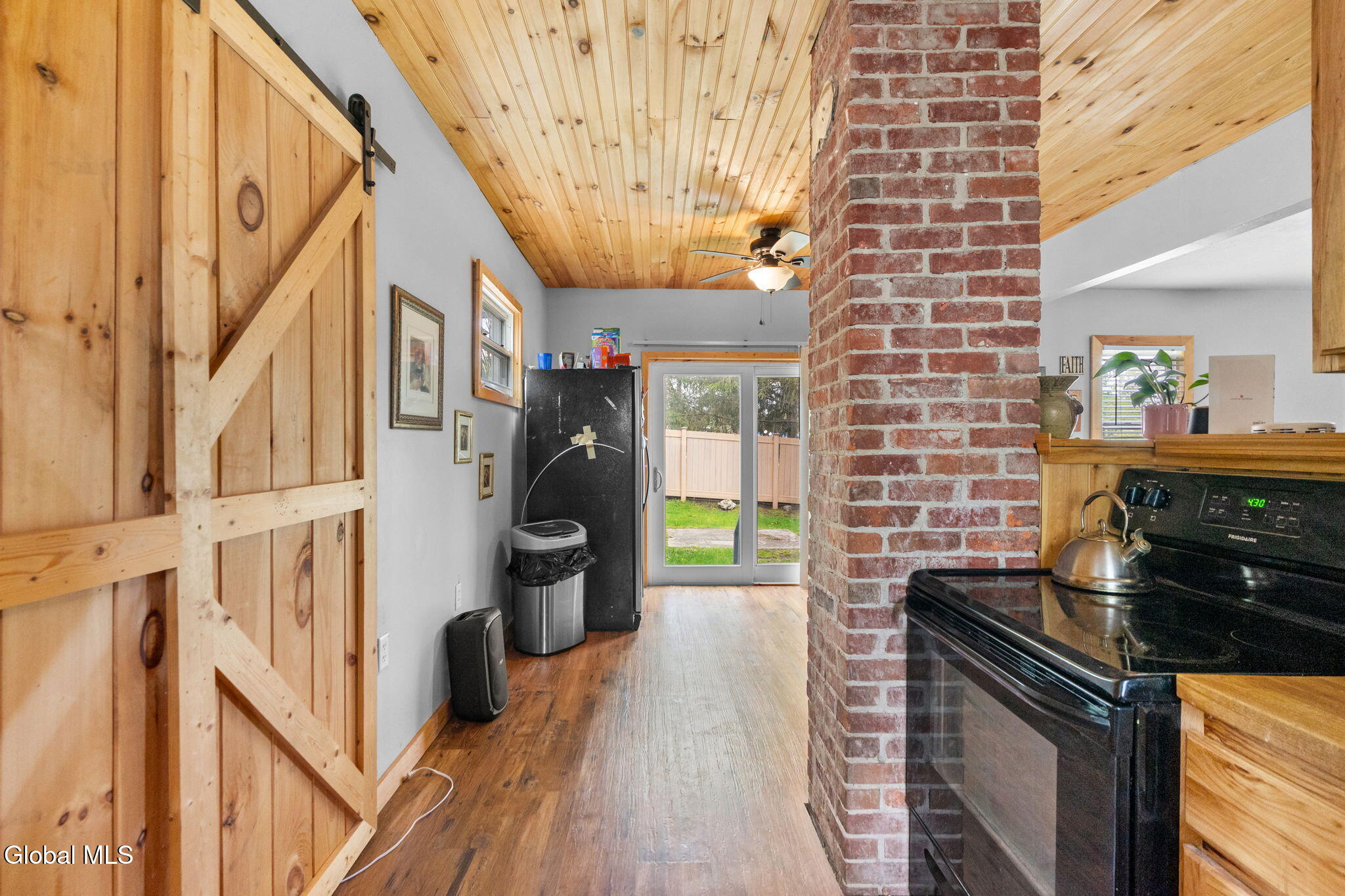 2 W 10th Avenue Gloversville NY 12078