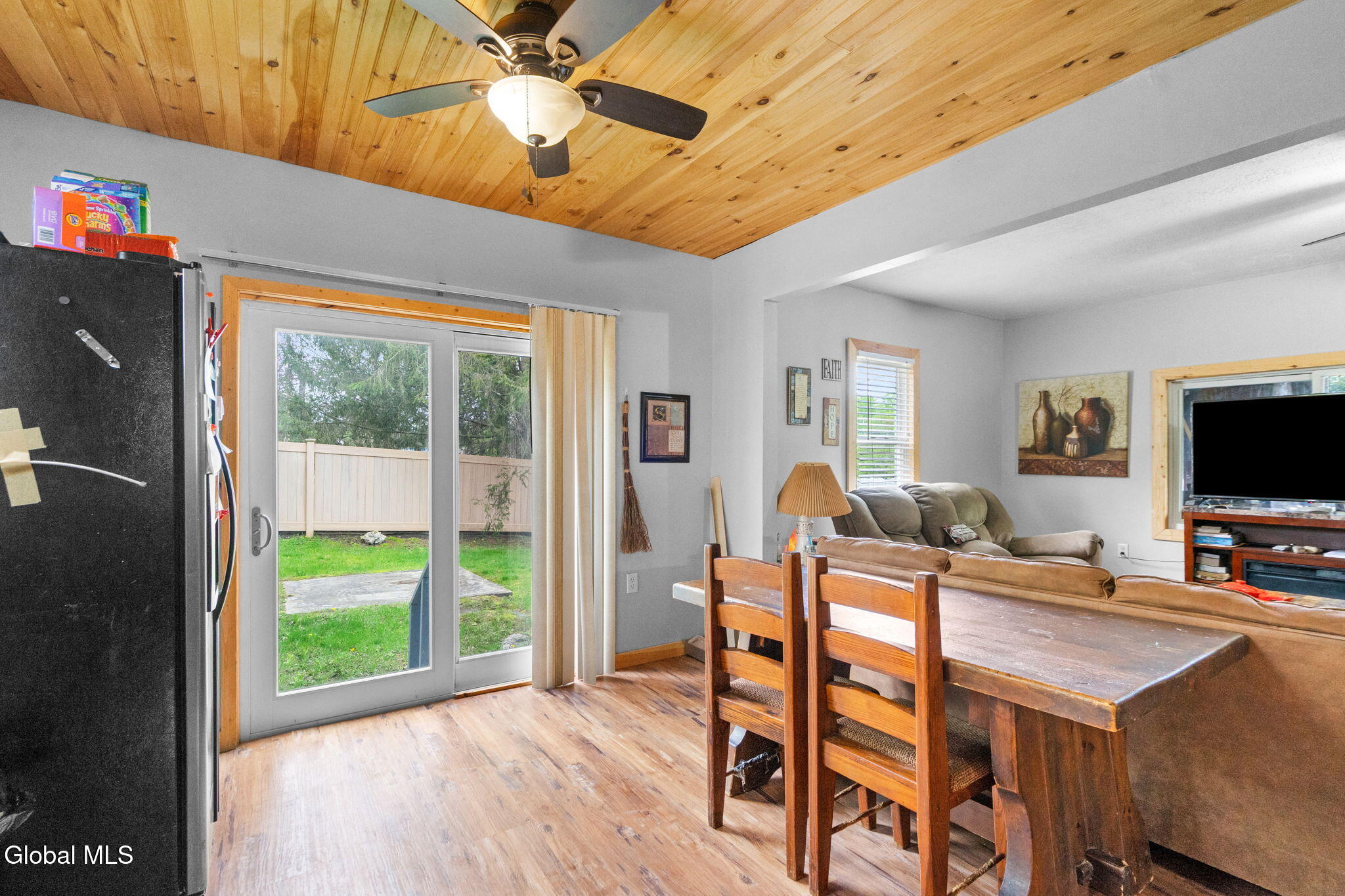 2 W 10th Avenue Gloversville NY 12078