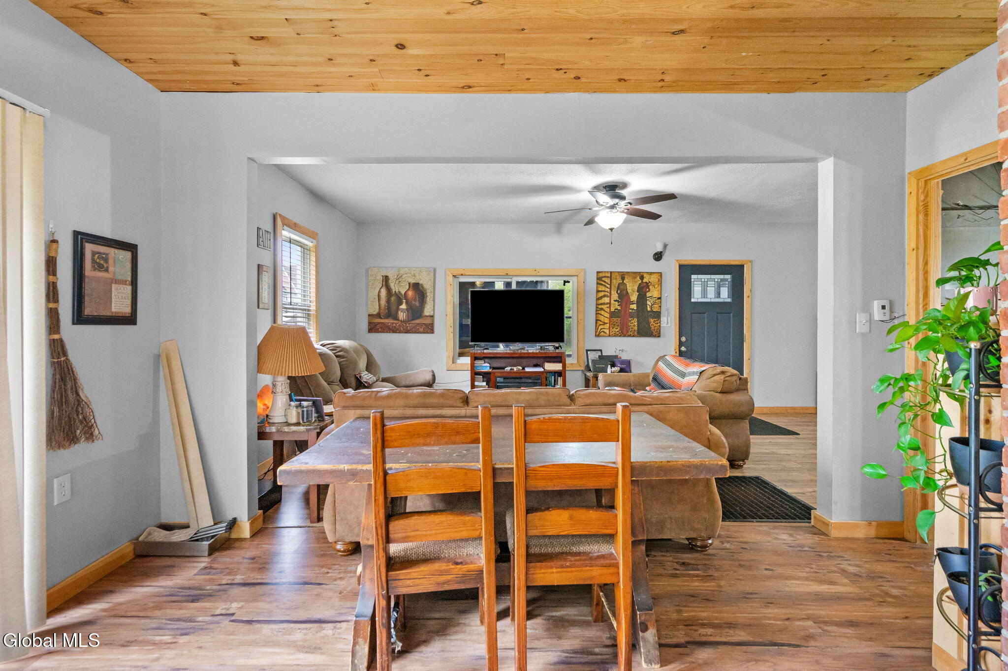 2 W 10th Avenue Gloversville NY 12078