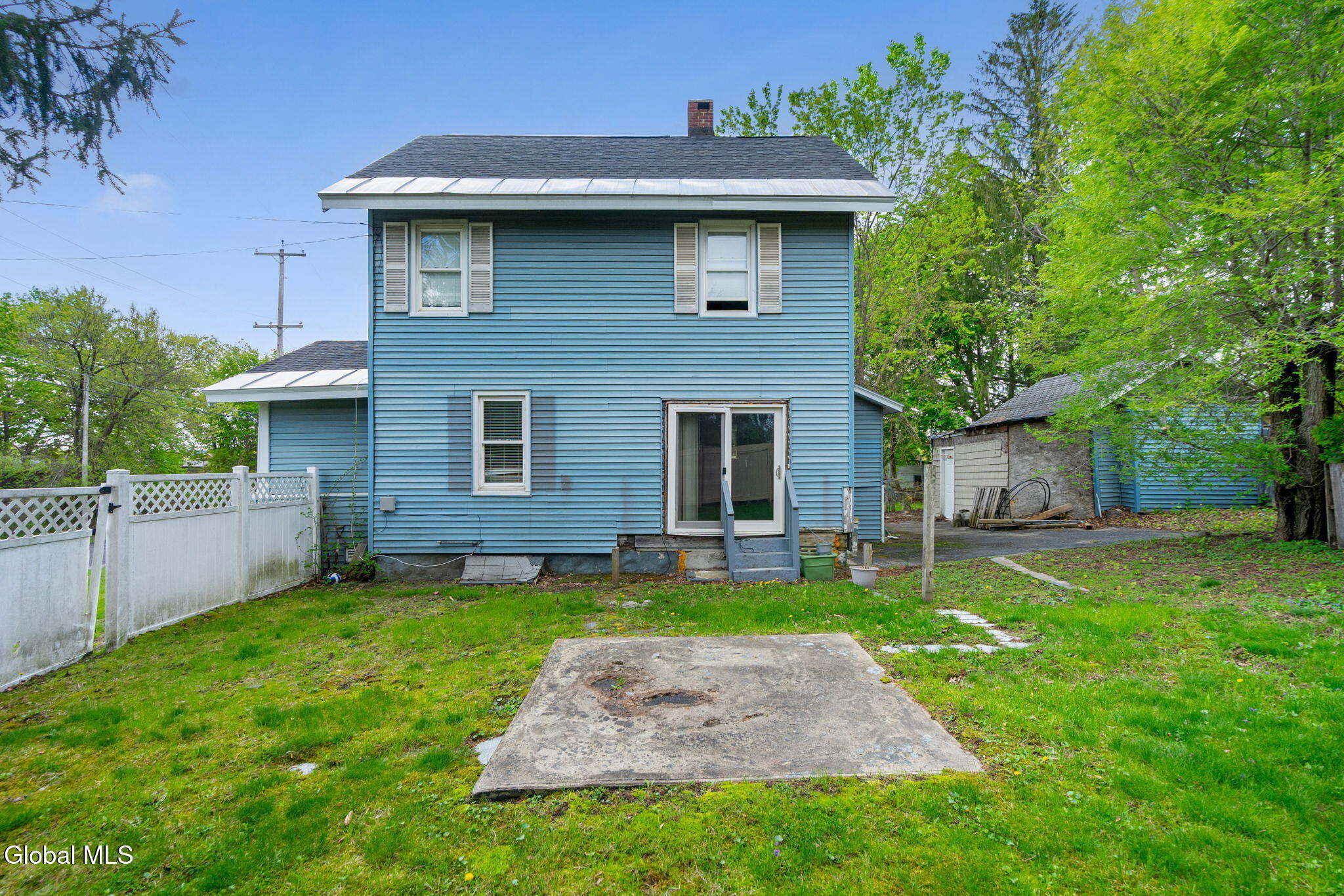 2 W 10th Avenue Gloversville NY 12078