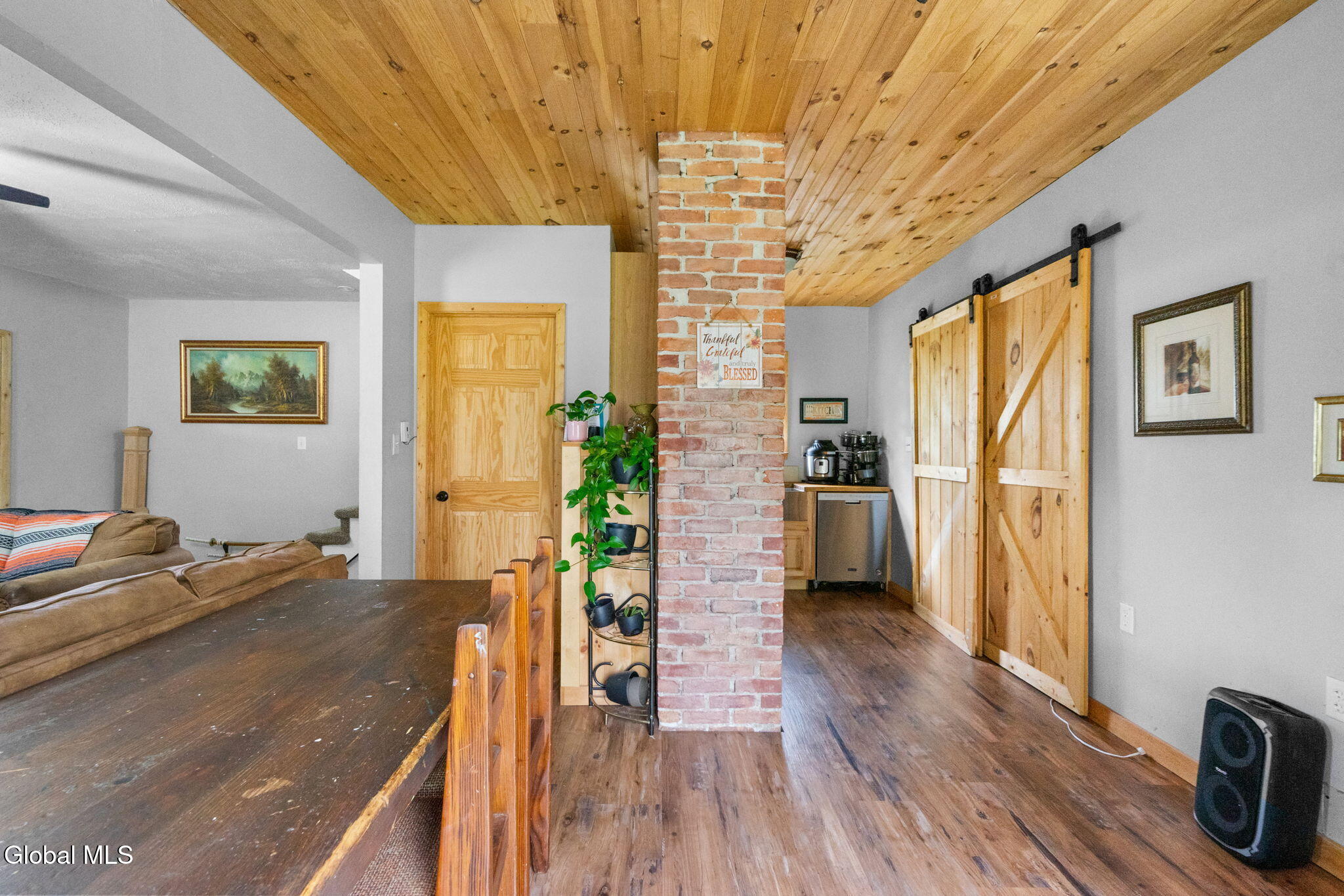 2 W 10th Avenue Gloversville NY 12078