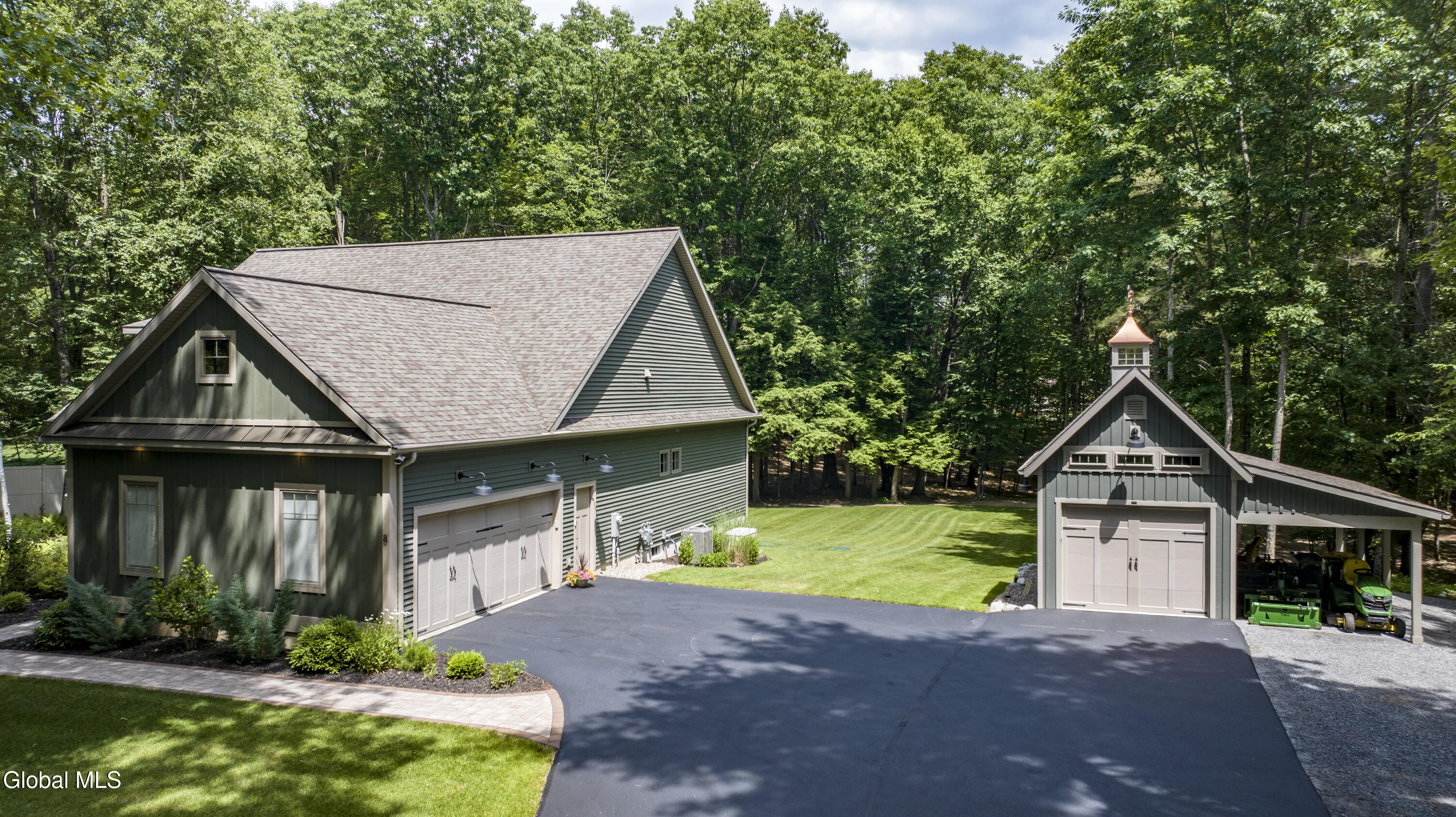 8 Caitlin Court Saratoga Springs NY 12866
