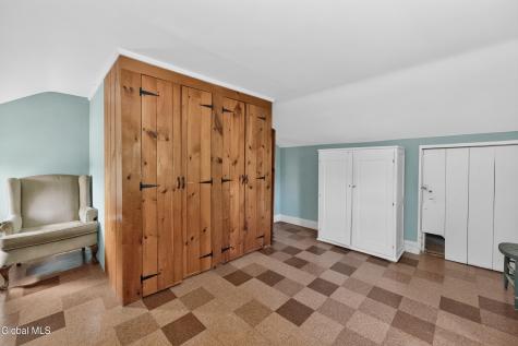520 Mcchesney Ave Extension Troy NY 12180