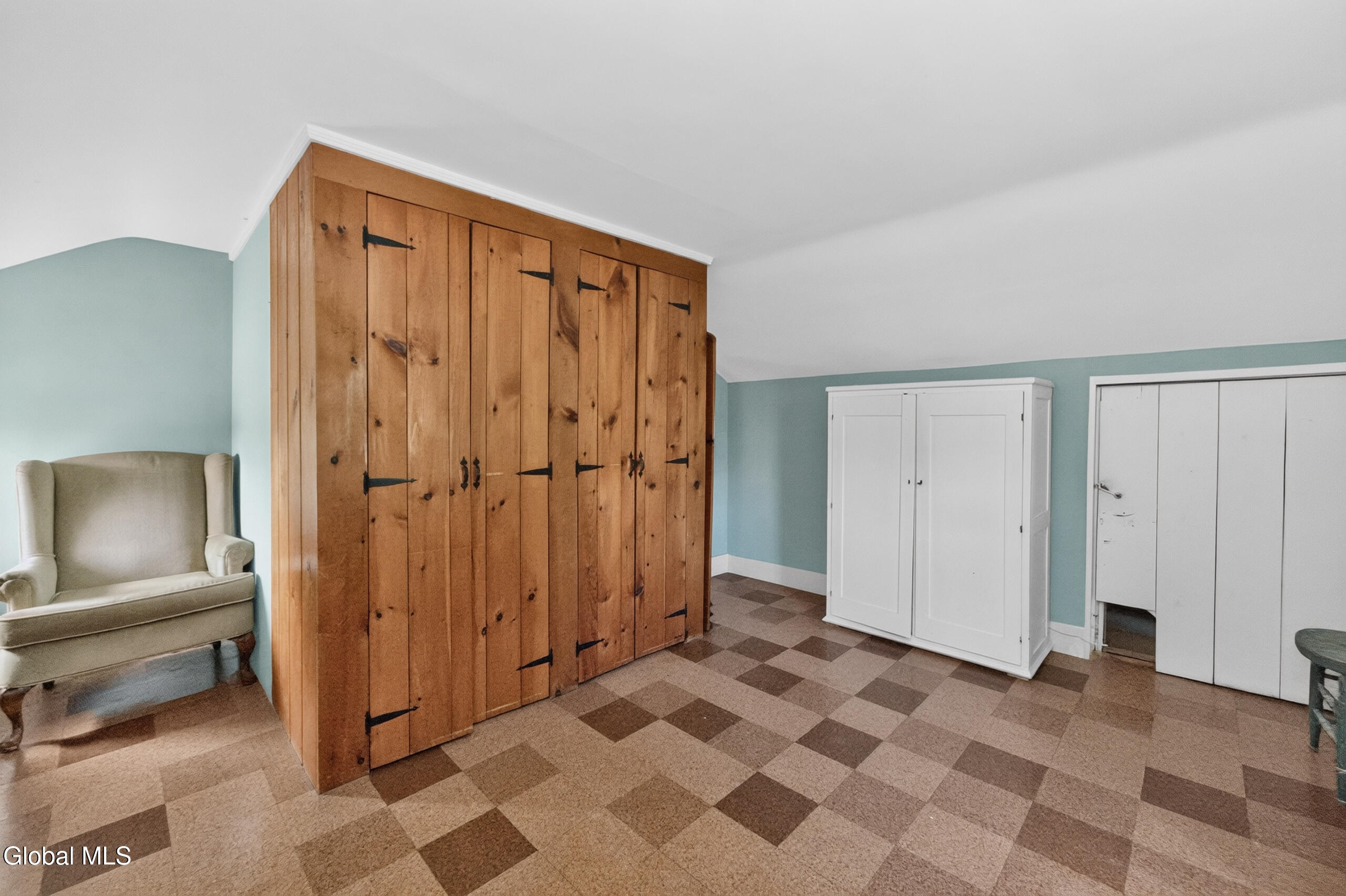 520 Mcchesney Ave Extension Troy NY 12180