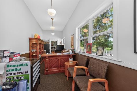 520 Mcchesney Ave Extension Troy NY 12180