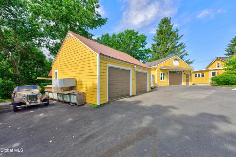 520 Mcchesney Ave Extension Troy NY 12180