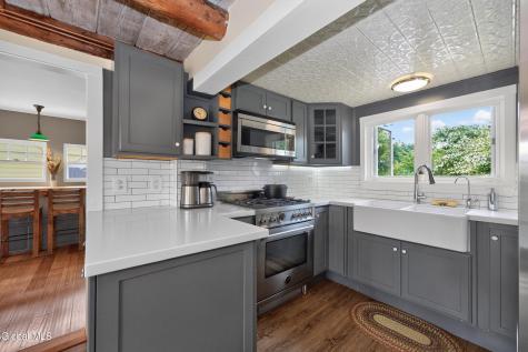 520 Mcchesney Ave Extension Troy NY 12180