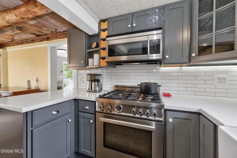 520 Mcchesney Ave Extension Troy NY 12180