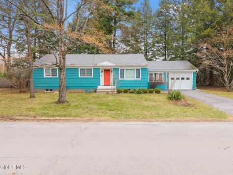6 Springwood Drive Saratoga Springs NY 12866