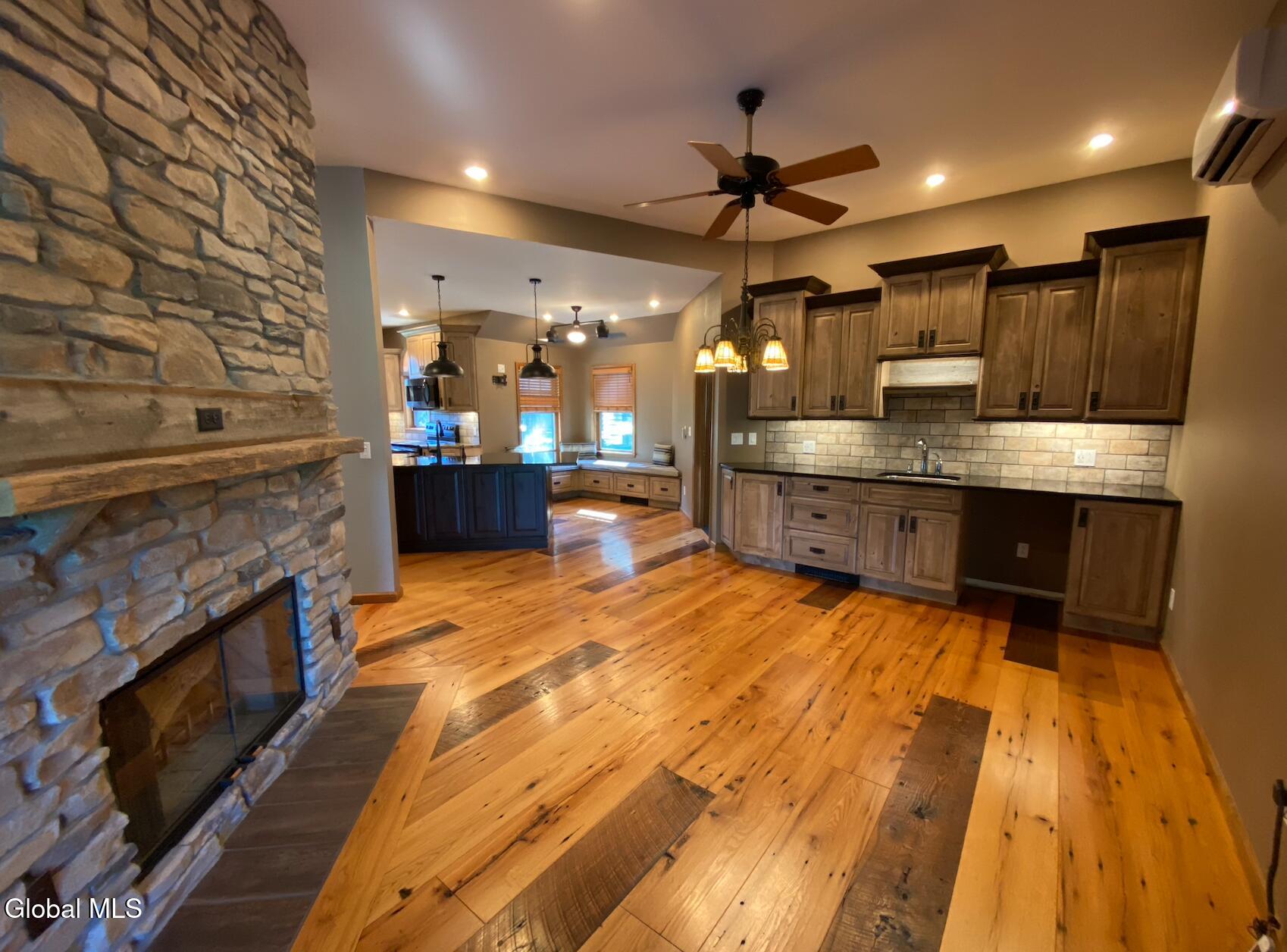 156 Hickory Ridge Road Amsterdam NY 12010