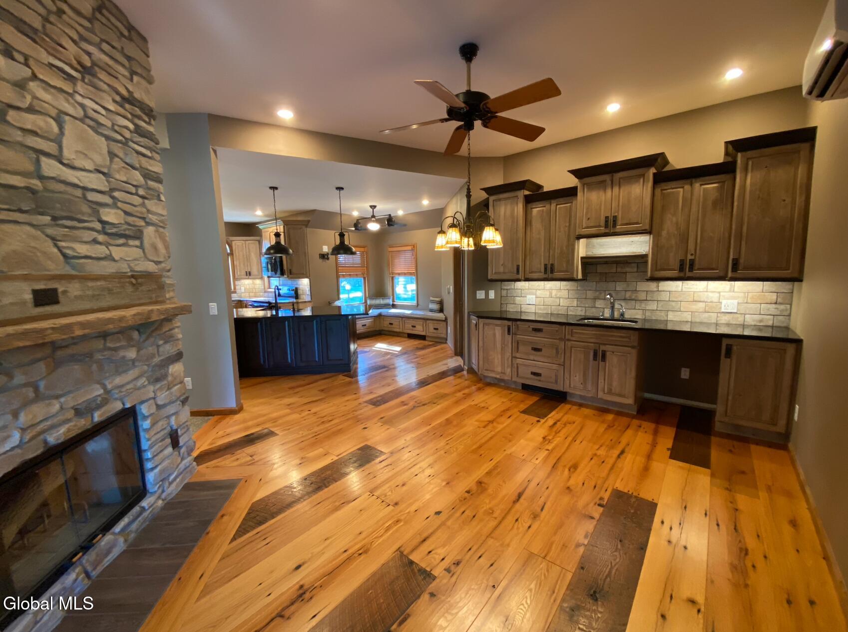 156 Hickory Ridge Road Amsterdam NY 12010