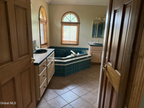 156 Hickory Ridge Road Amsterdam NY 12010