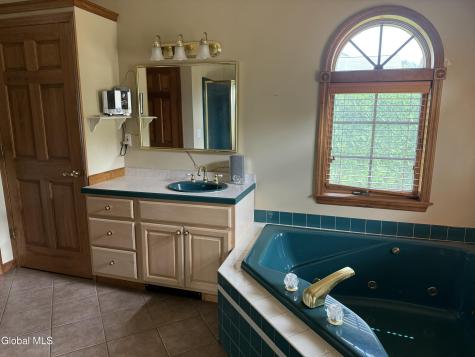 156 Hickory Ridge Road Amsterdam NY 12010