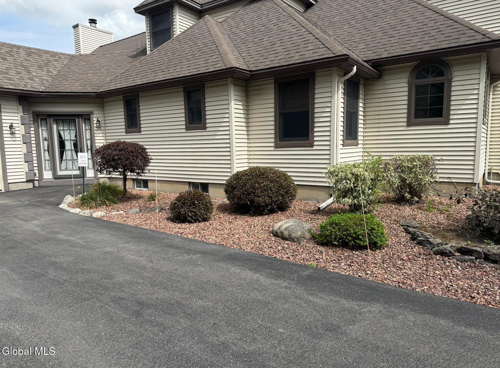 156 Hickory Ridge Road Amsterdam NY 12010