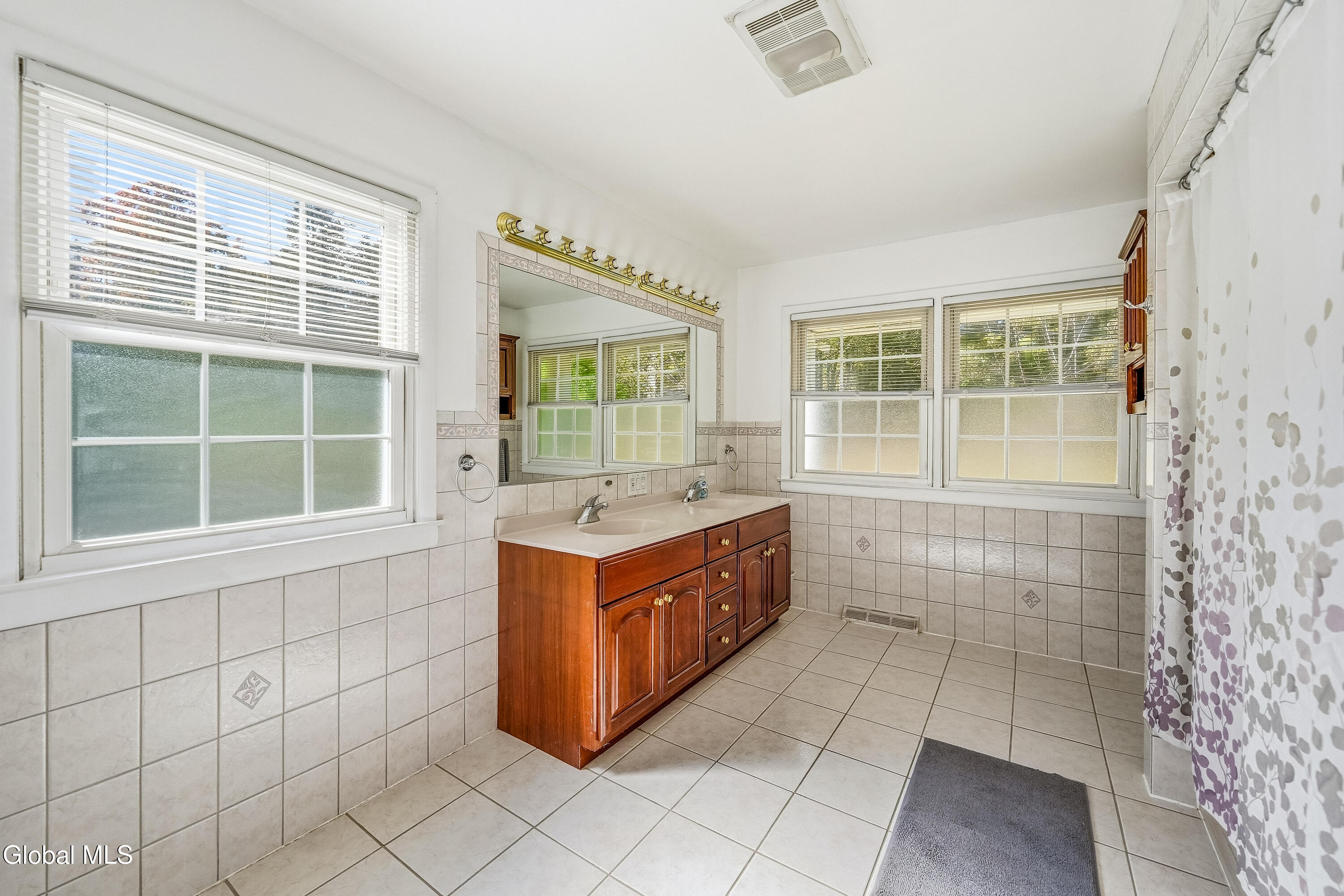 1460 Van Antwerp Road Niskayuna NY 12309