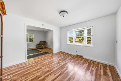 1460 Van Antwerp Road Niskayuna NY 12309