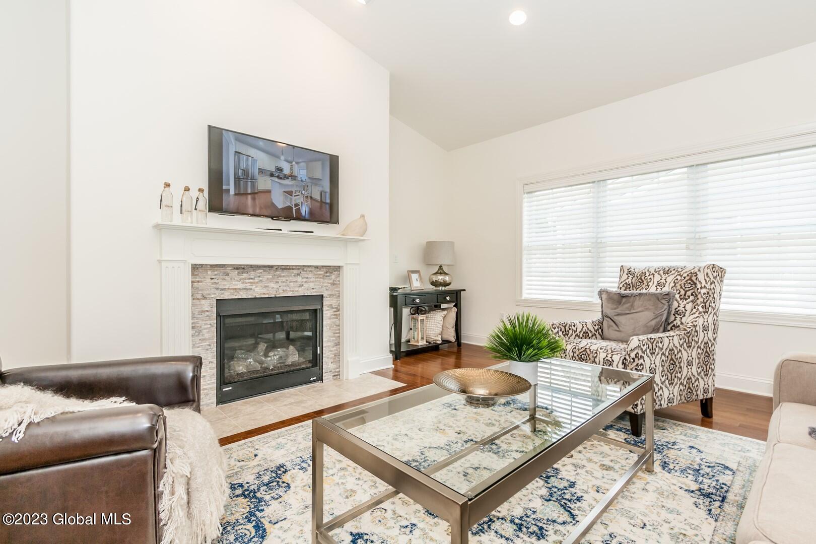 88 Lakepointe Way Saratoga Springs NY 12866