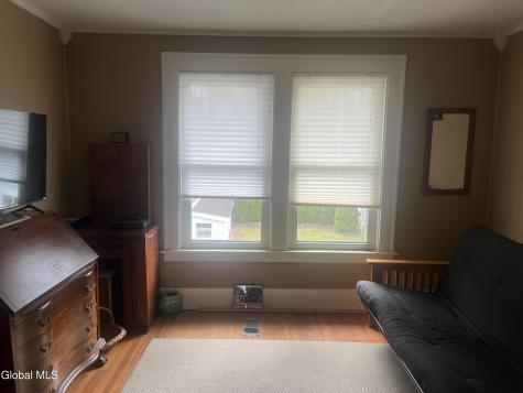 824 Dean Street Schenectady NY 12309